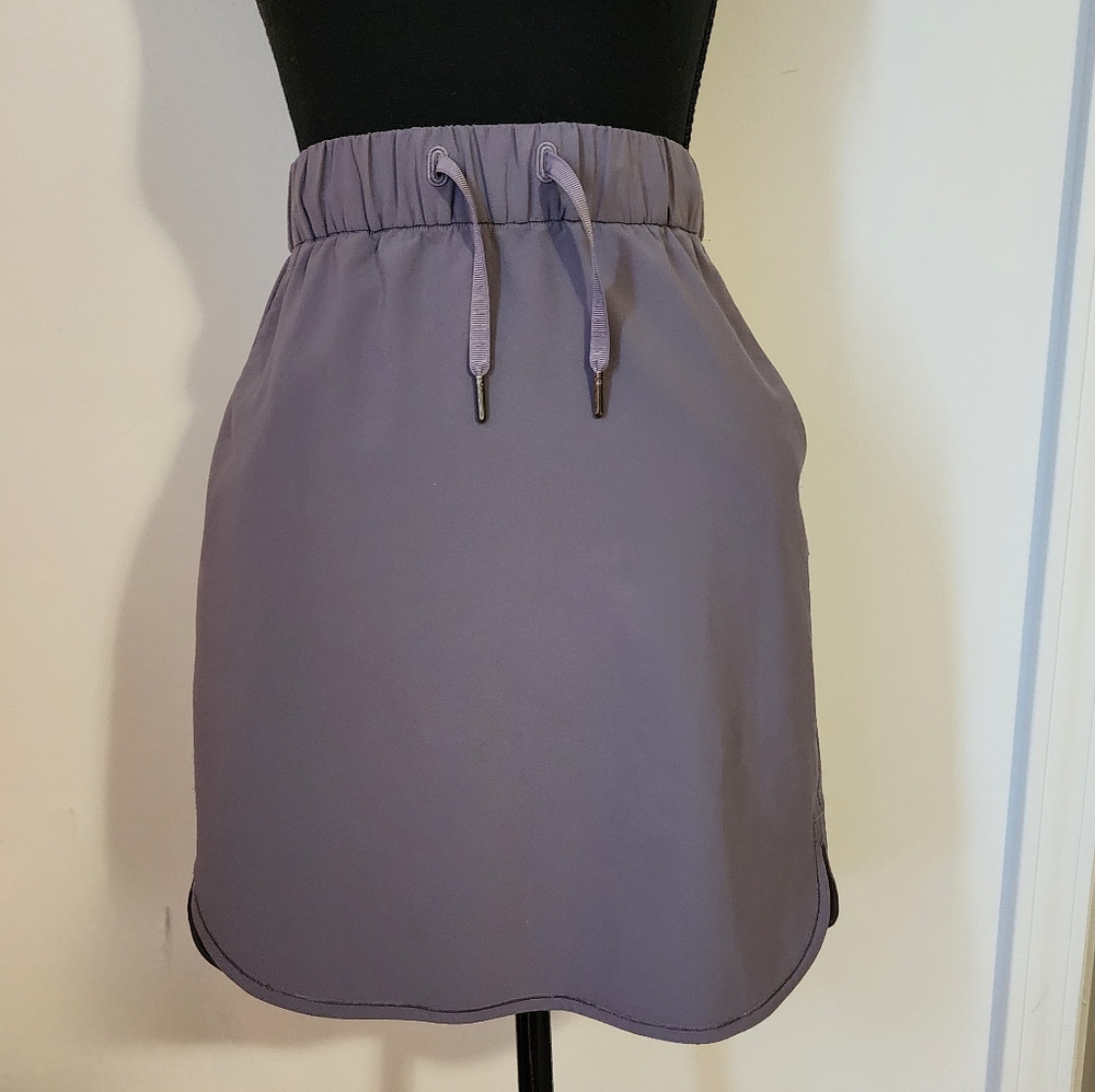 LULULEMON Active Athleisure Skirt Size 2 Purple